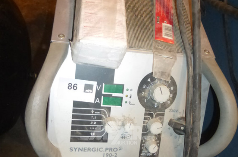 Mig-Mag-Schweißgerät, mit Flasche