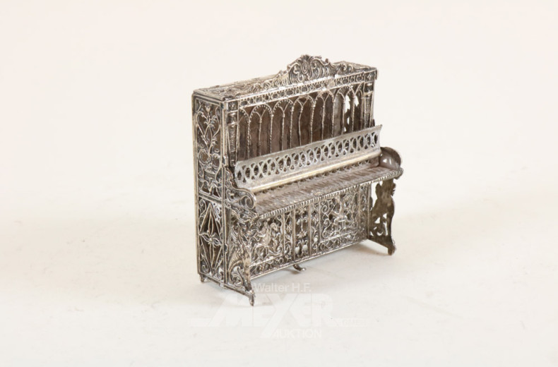Miniatur-Klavier, Silber, ca. 120 g.