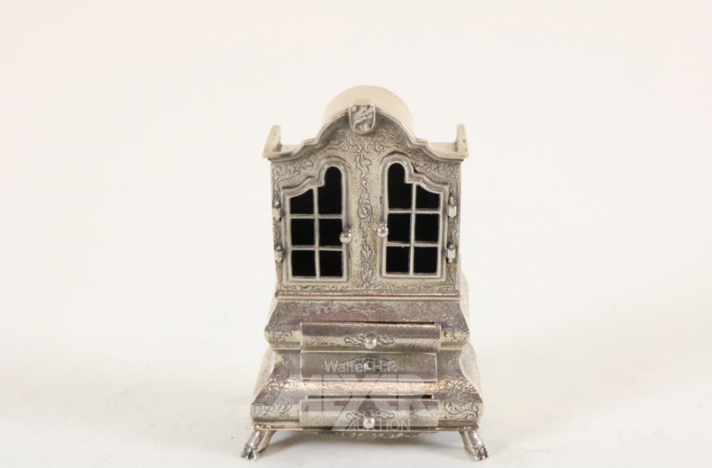 Miniatur-Barockschrank und 1 Salongruppe