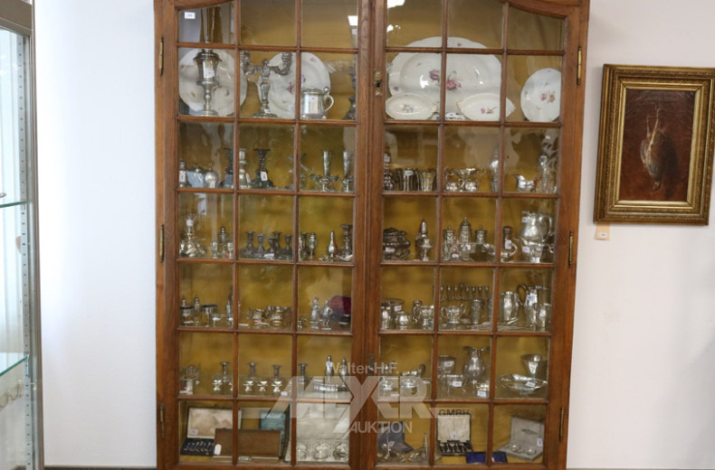 gr. Standvitrine, Eiche, 19. Jh, 2-türig