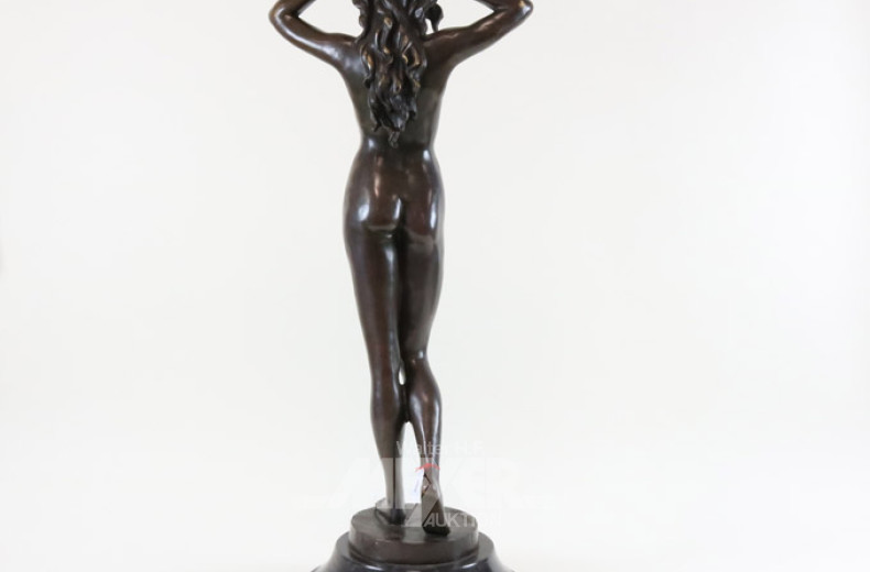 Bronze-Statue ''Weiblicher Akt''