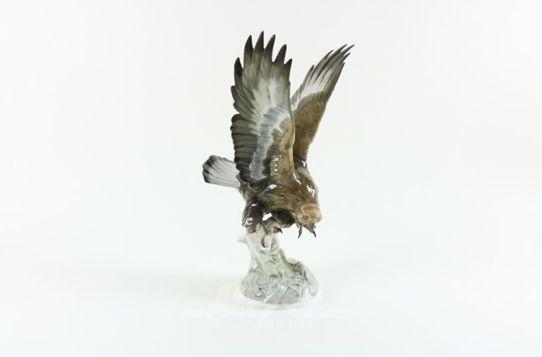 Porzellan-Figur ''Greifvogel''