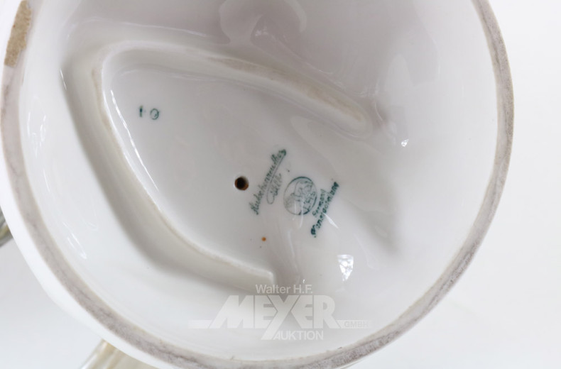 Porzellan-Figur ''Greifvogel''