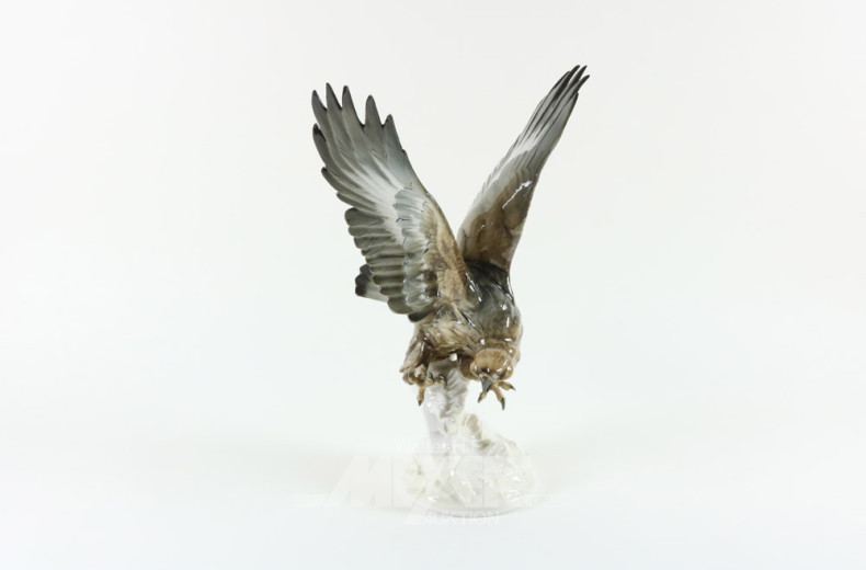 gr. Porzellan-Figur ''Greifvogel''