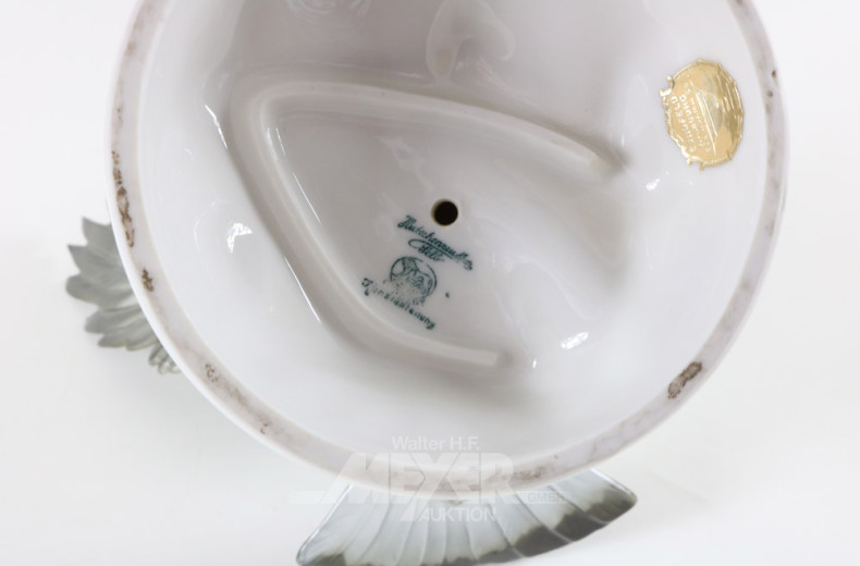 gr. Porzellan-Figur ''Greifvogel''