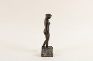 kl. Bronze Statuette ''weibl. Akt''