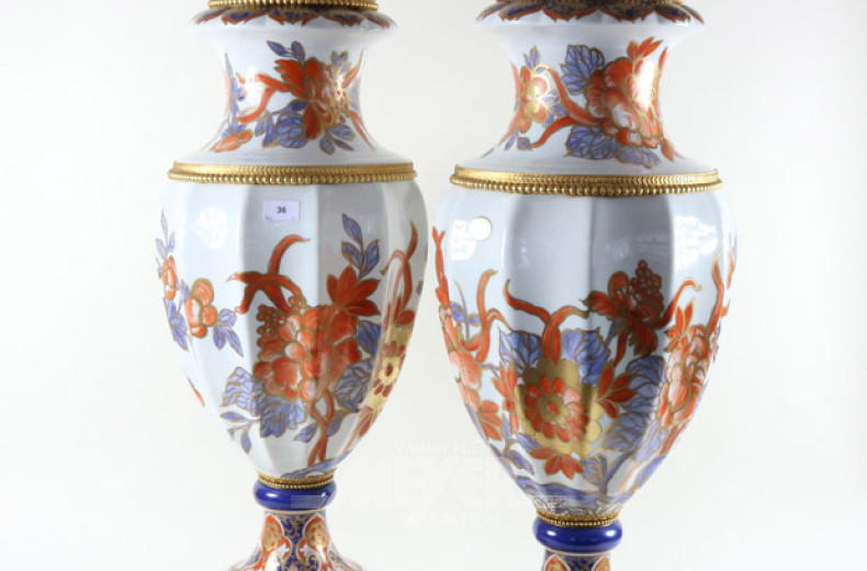 Paar Porz.-Bodenvasen, LIMOGES