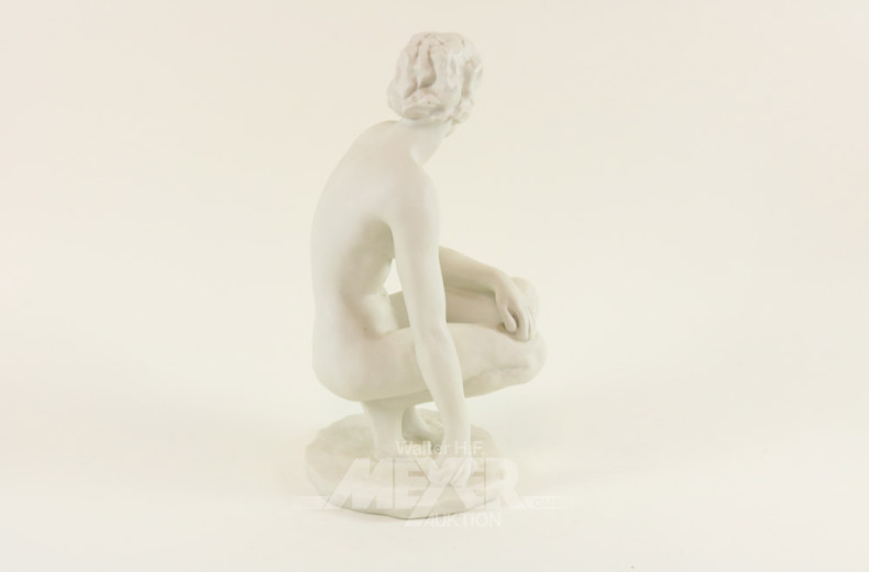 gr. Porz.-Figur ''hockender Weibl. Akt''