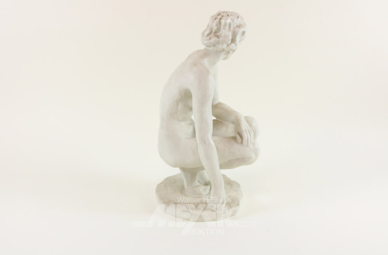 gr. Porz.-Figur ''knieender weibl. Akt''