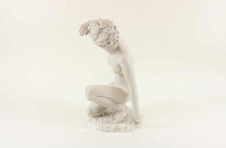 gr. Porz.-Figur ''kniender Weibl. Akt''