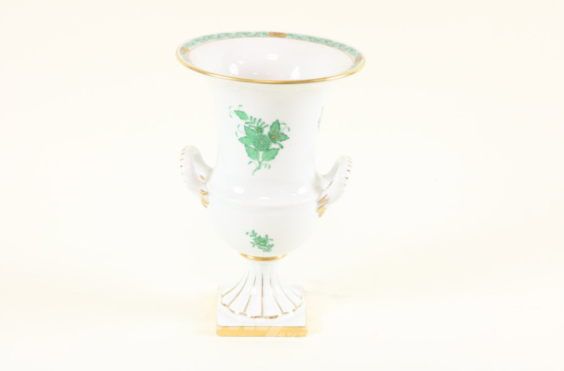 Porz.-Henkelvase, HEREND, Indisch Grün
