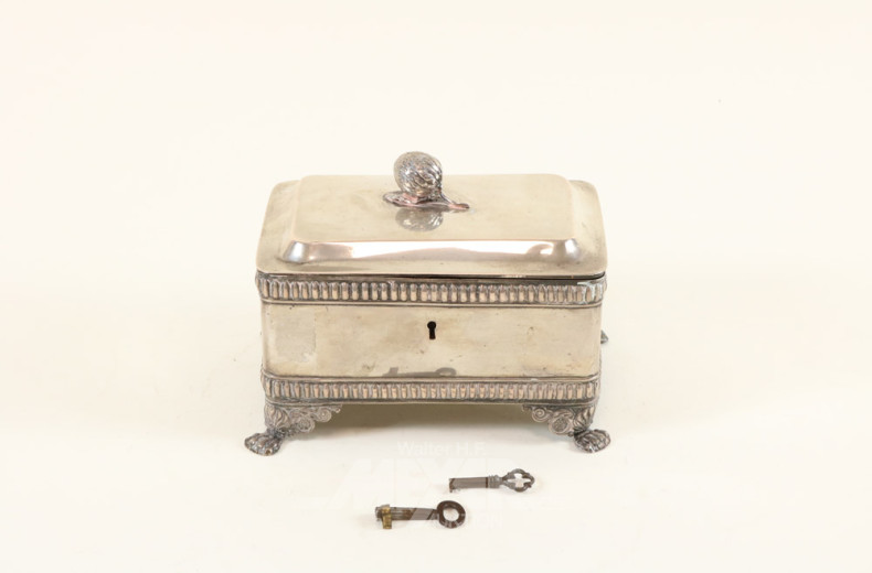 Zuckerdose, Silber auf Klauenfüßen