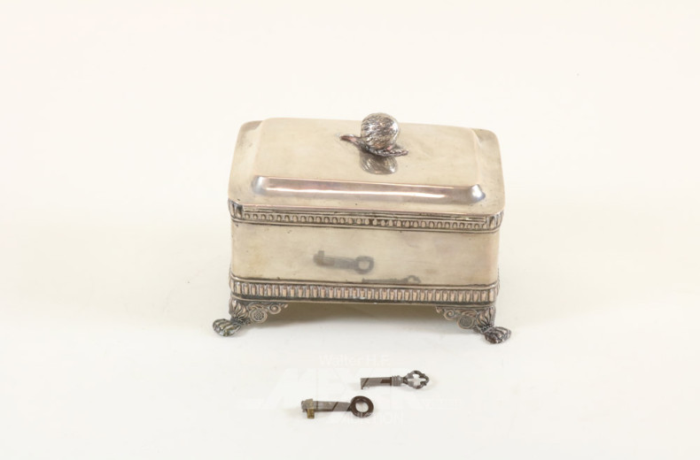 Zuckerdose, Silber auf Klauenfüßen