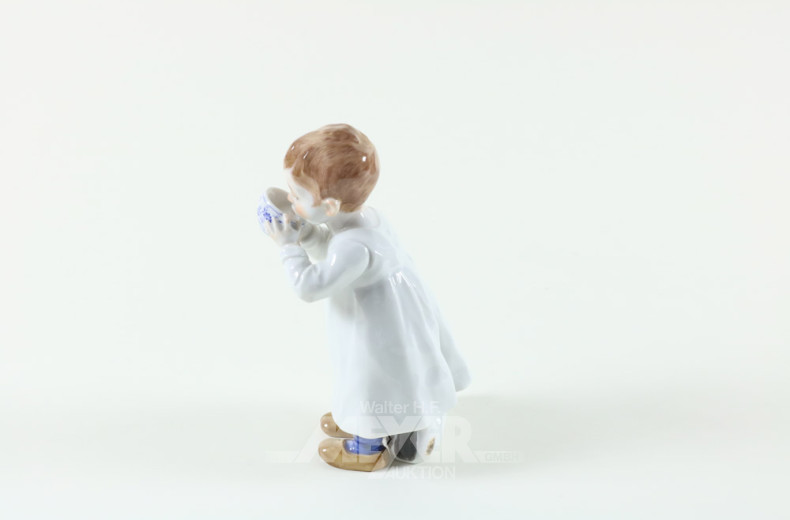 Porz.-Figur ''Knabe mit