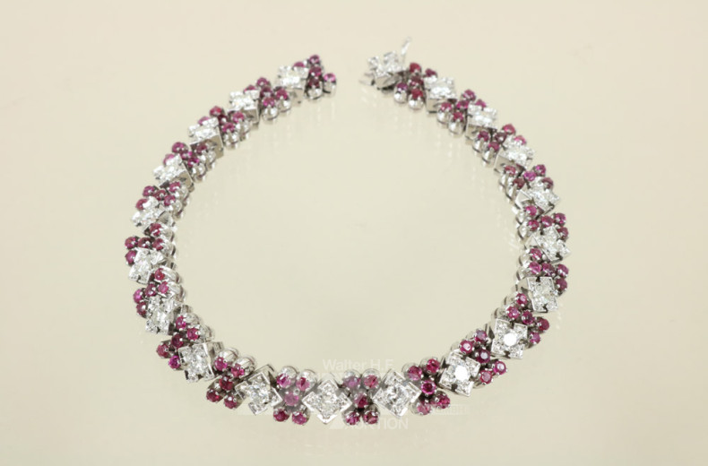 Armband, 750er WG, ca. 27,5 g., besetzt