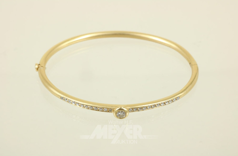 Armreif, 750er GG, ca. 12 g., besetzt