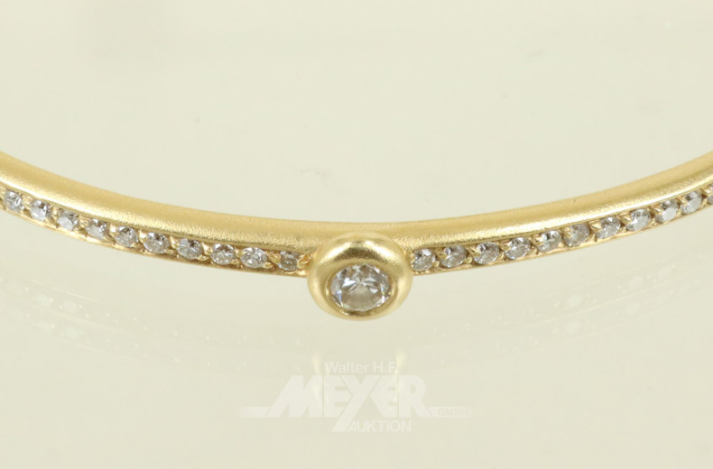 Armreif, 750er GG, ca. 12 g., besetzt