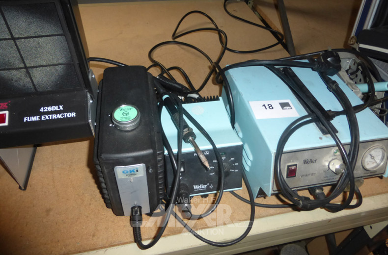 2 Lötstationen mit Absaugung