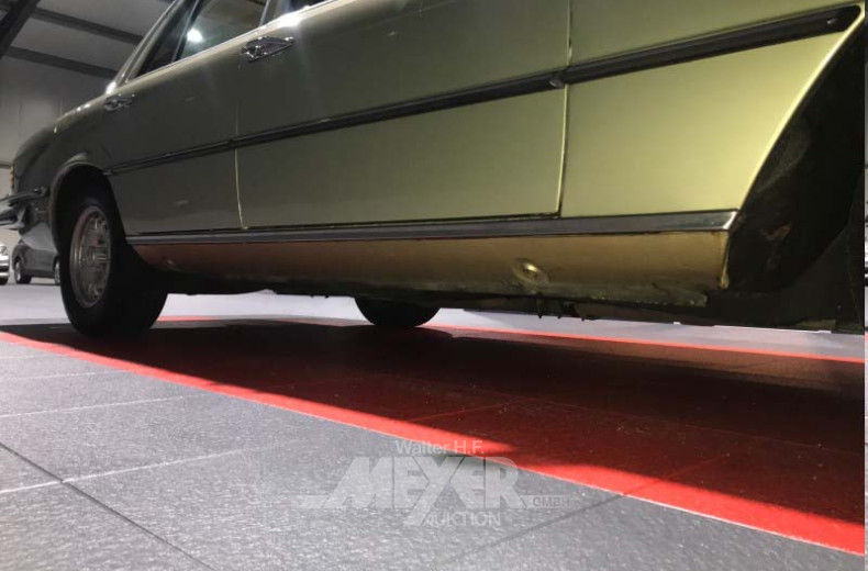 Oldtimer MERCEDES BENZ 280 SE W116,