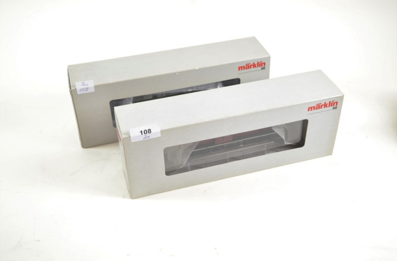 Diesel-Lok, 1 E-Lok,