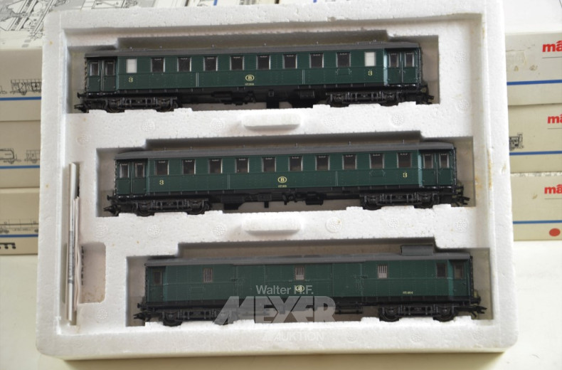 14 Pakete Personen-u. Güter-Waggons