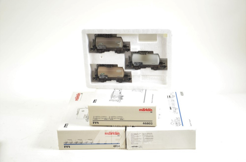 11 Pakete Güterwaggons