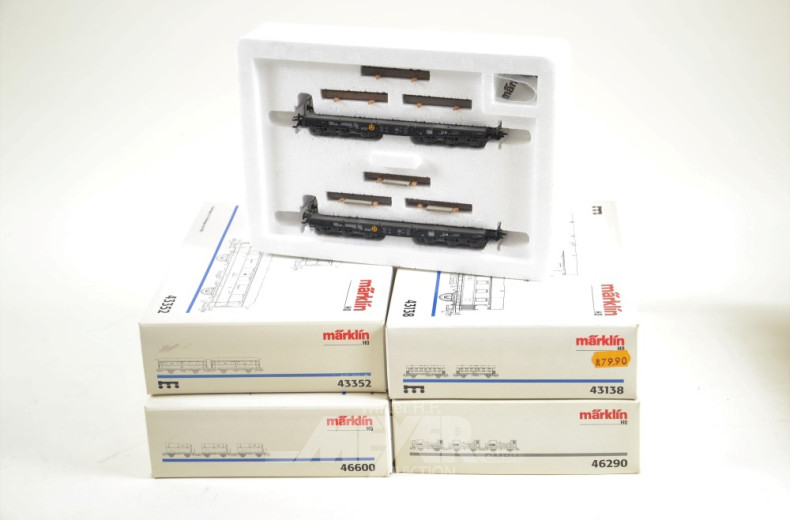 17 Pakete Güter-u. Personen-Waggons