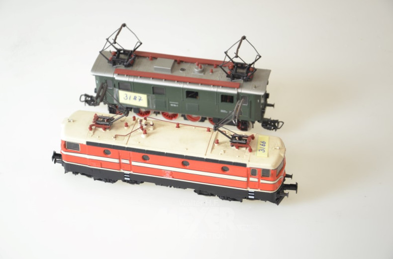 2 E-Loks, MÄRKLIN HO, leicht bespielt