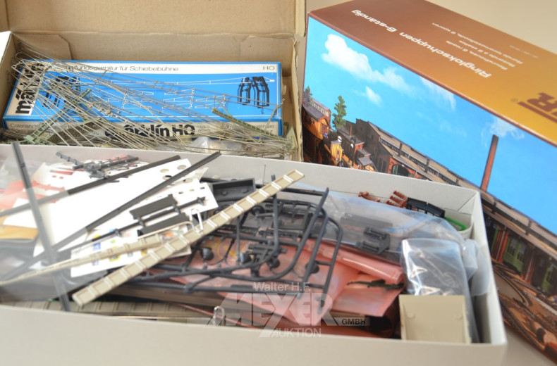 Posten Eisenbahn-Zubehör: Trafos,