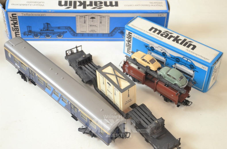 48 Personen-u. Güter-Waggons