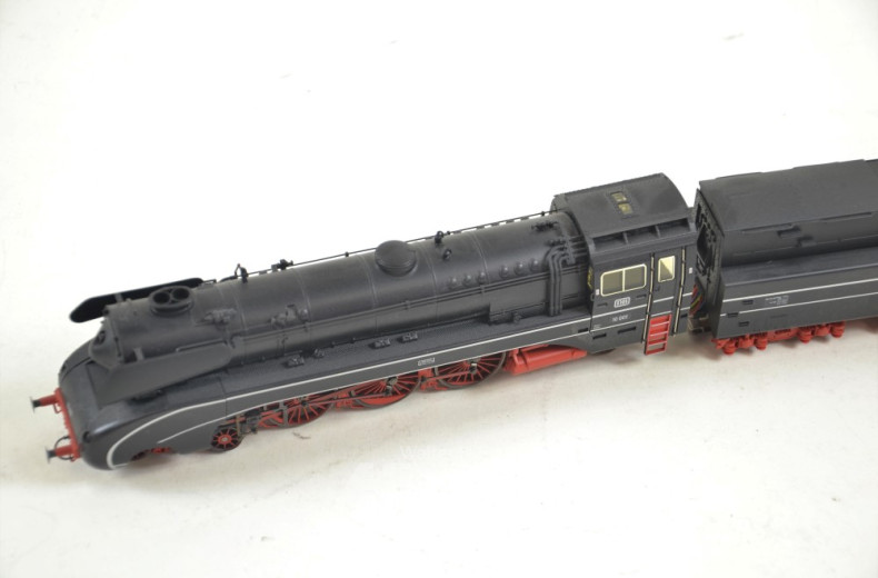 Dampf-Lok mit Tender