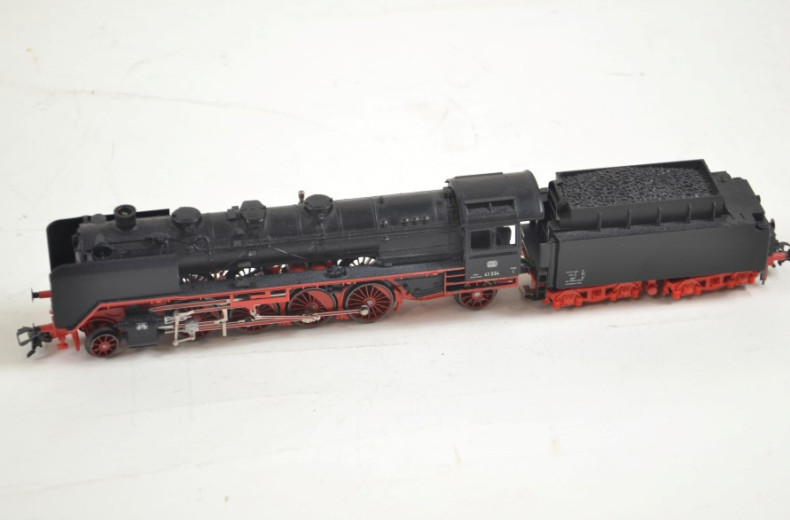 Dampflok mit Tender, MÄRKLIN, HO, OVP,