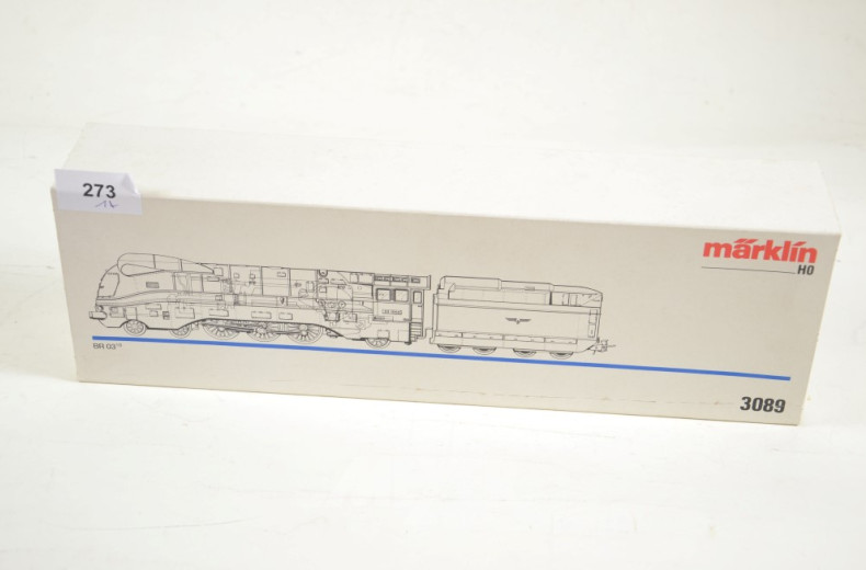 Stromlinie-Dampflok mit Tender,