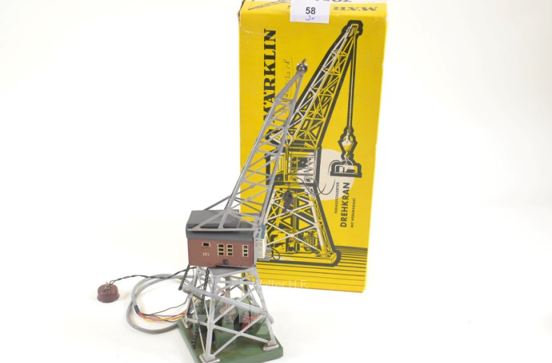 2 Ferngesteuerte Drehkräne