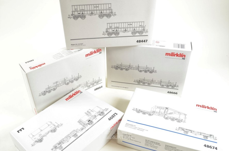 5 versch. Pakete Waggons