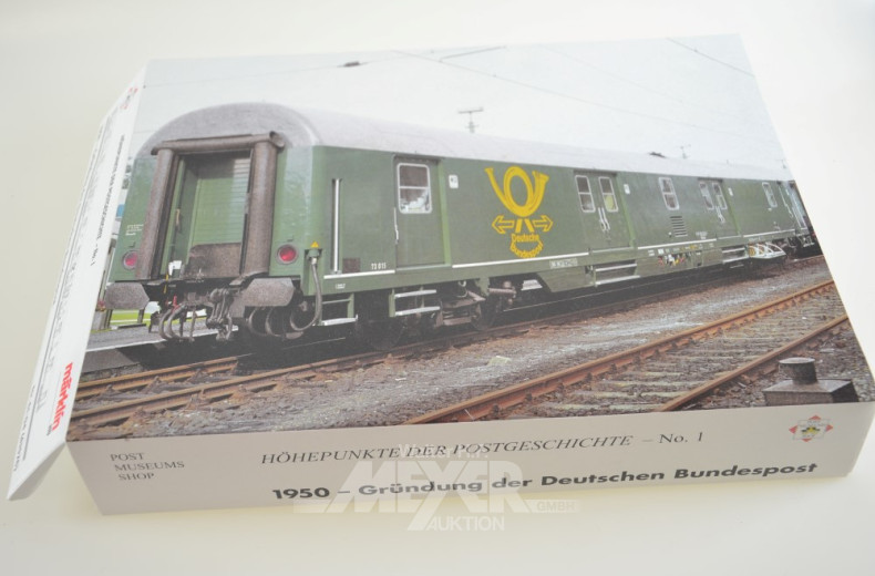 21 Güter- und Personen-Waggons