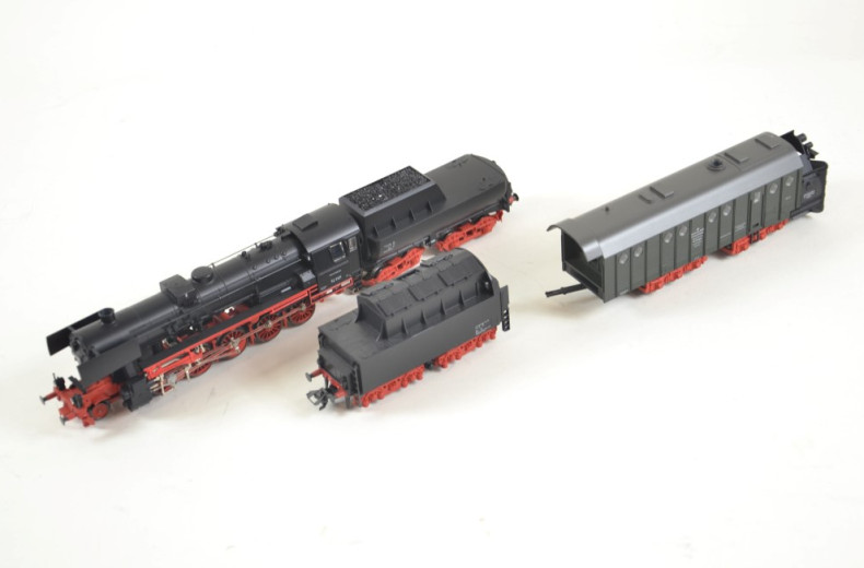 Dampf-Lok mit Tender, Tender extra