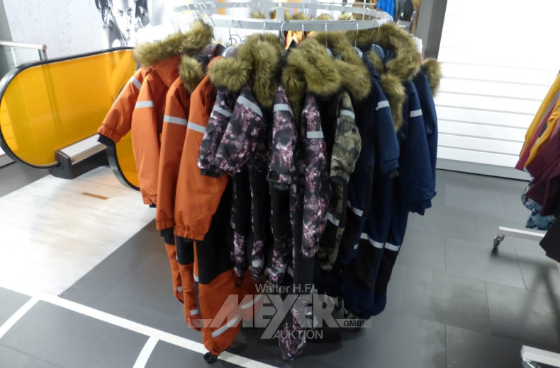 umfangreicher Gesamt-Warenbestand