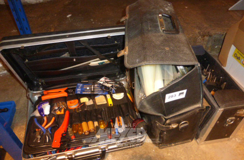 3 Werkzeugtaschen und 1 Werkzeugkoffer