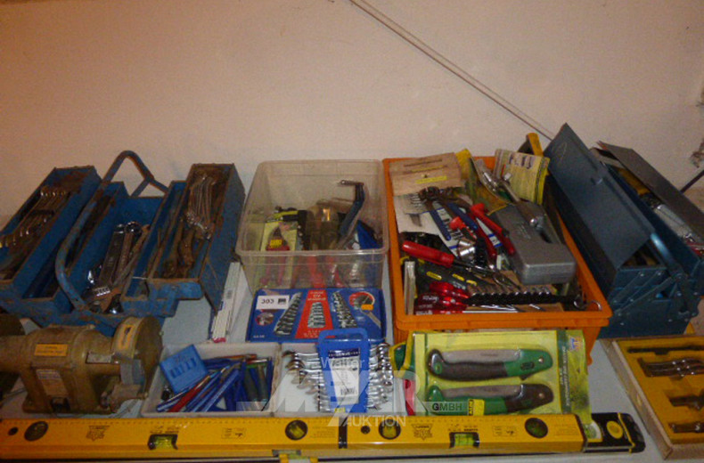 Posten Handwerkzeuge, best. aus: