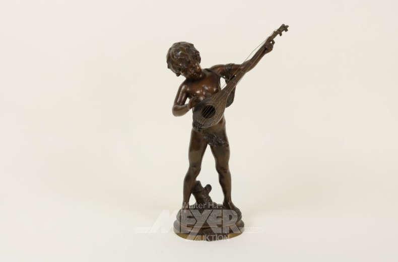 Bronze-Figur ''musizierender Jüngling''