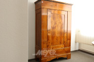 kl. Biedermeier-Garderobenschrank,