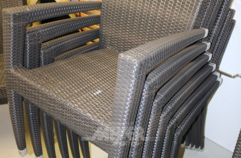 6 Garten-/Terrassen-Armlehnstühle,