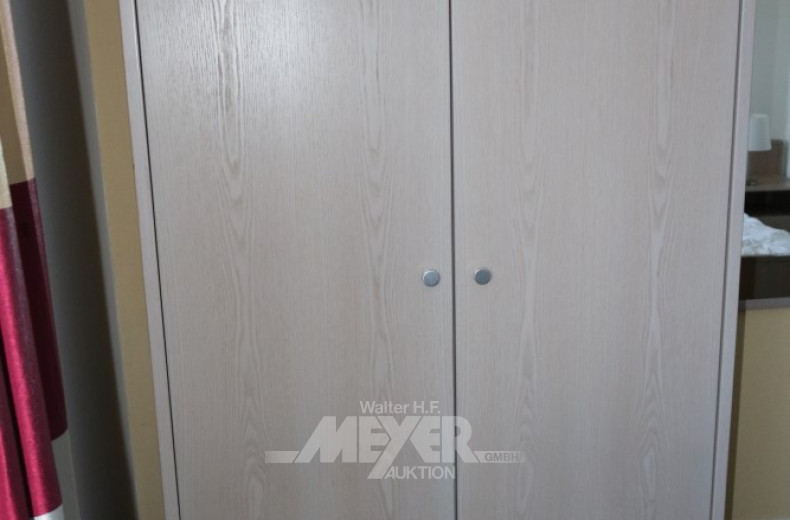 56 Einzelzimmer best. aus: