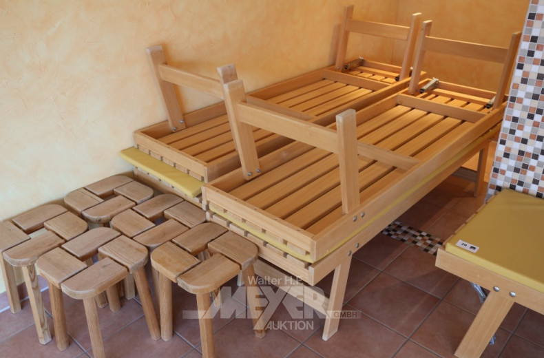 Saunabänke mit Polsterauflage sowie 5
