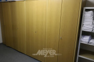 4 Holzschränke je 2-türig u. Metallregal
