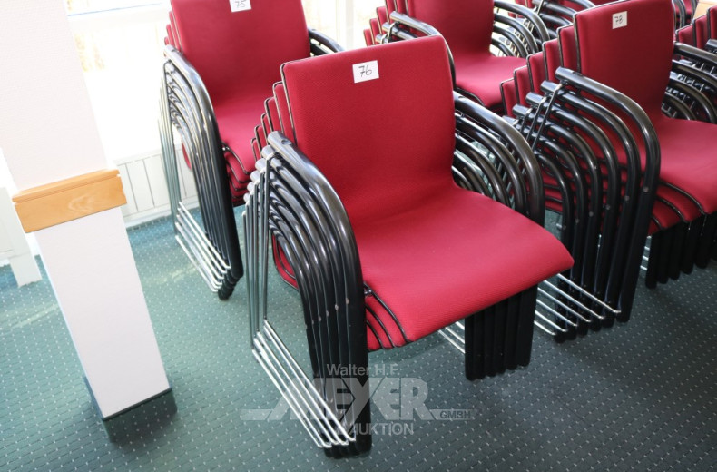 6 Stapel-Armlehnstühle, massiv