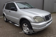 MERCEDES-BENZ ML320, silber (USA)