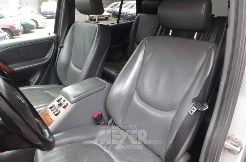 MERCEDES-BENZ ML320, silber (USA)