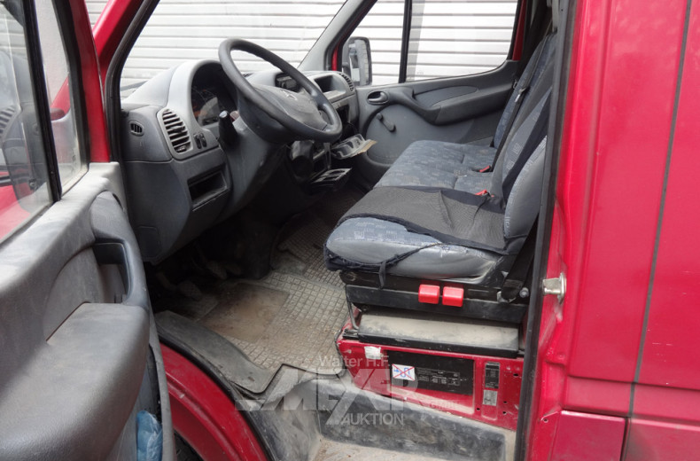MERCEDES-BENZ Sprinter 208CDi, rot,